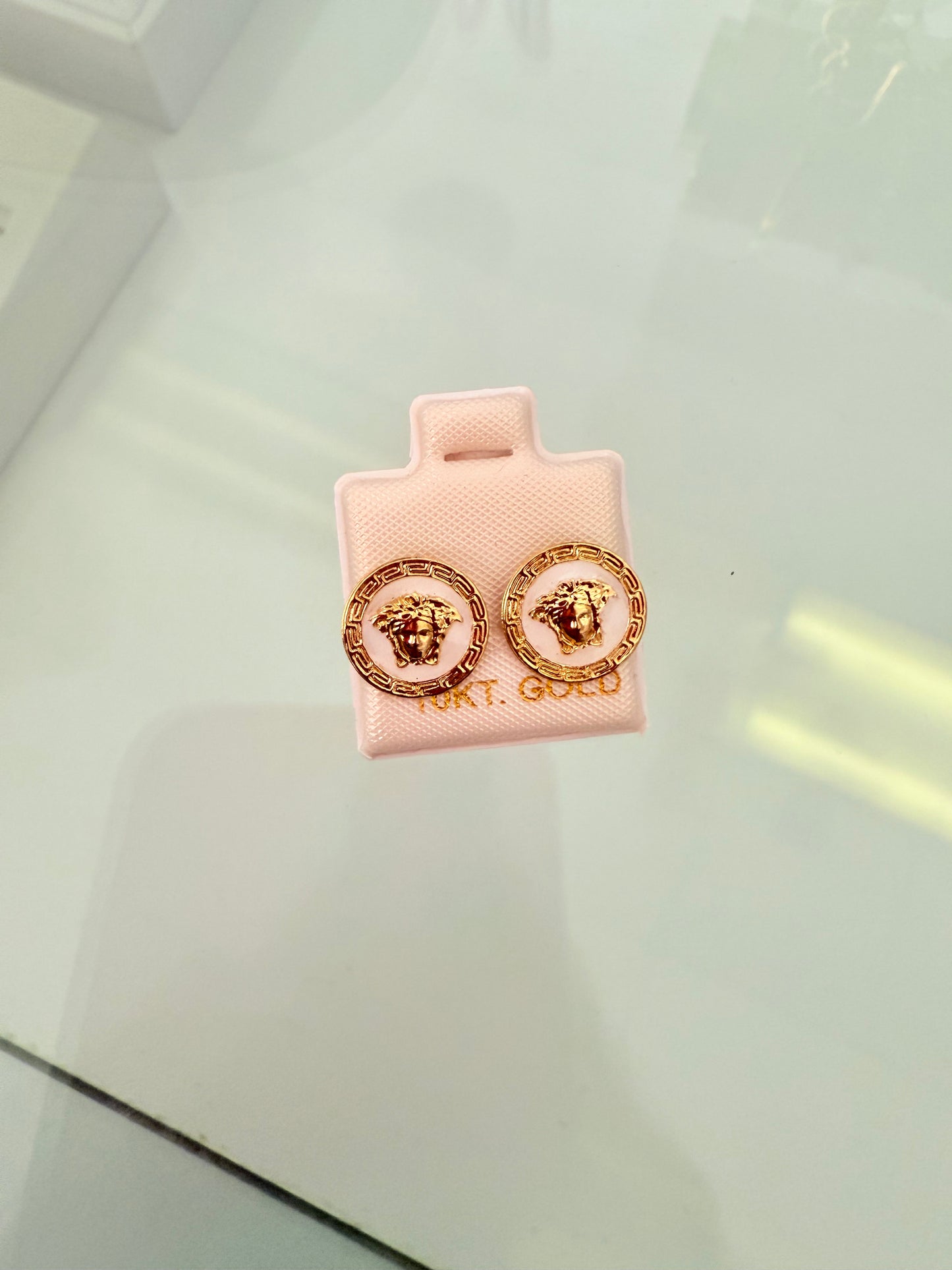 Aretes Medusa Oro y Blanco